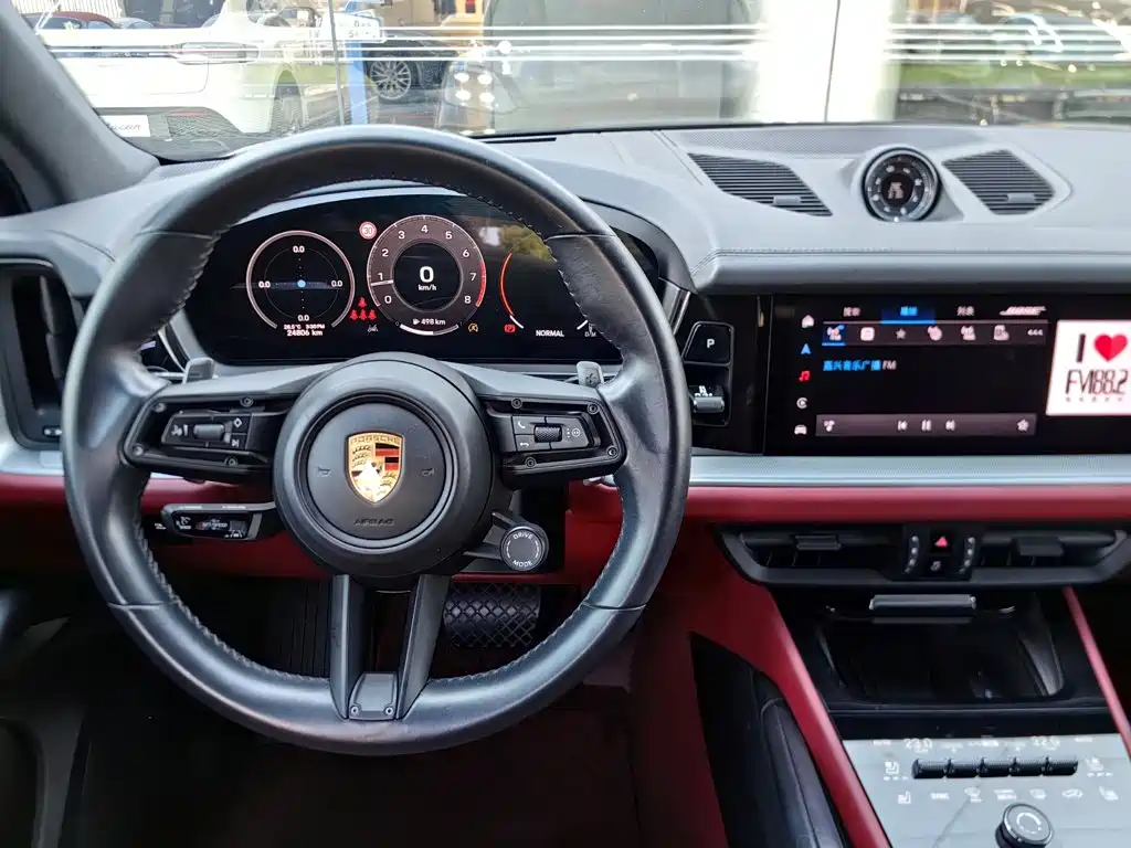 Porsche Cayenne — миниатюра 6