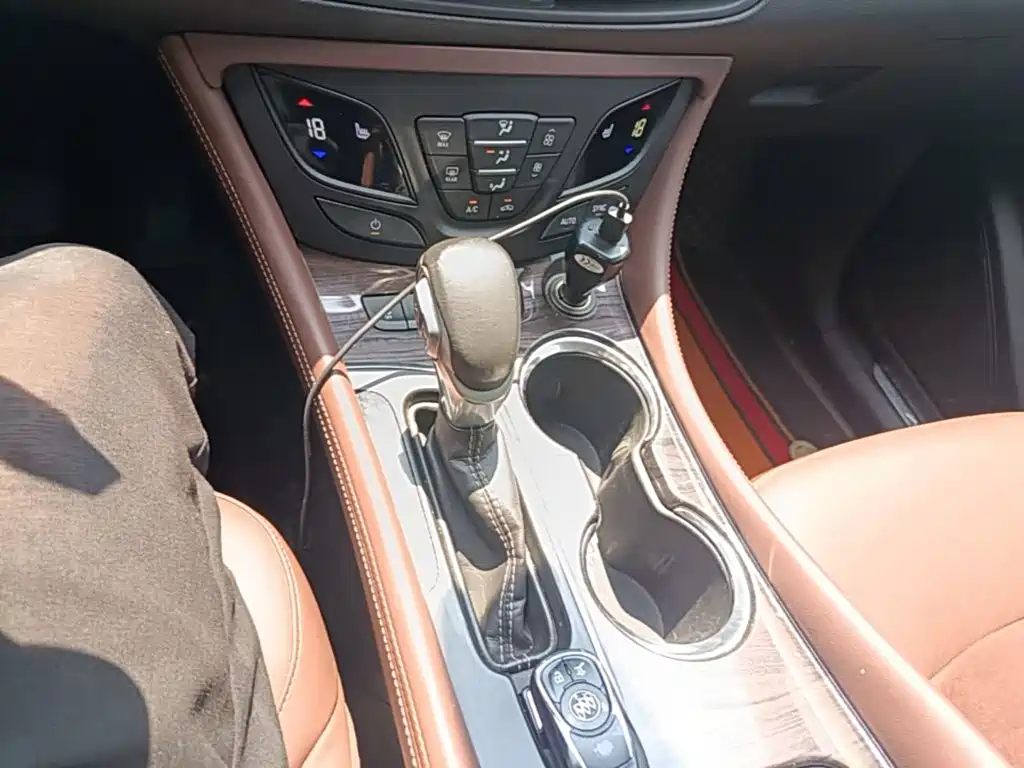 Buick Envision Plus — миниатюра 14