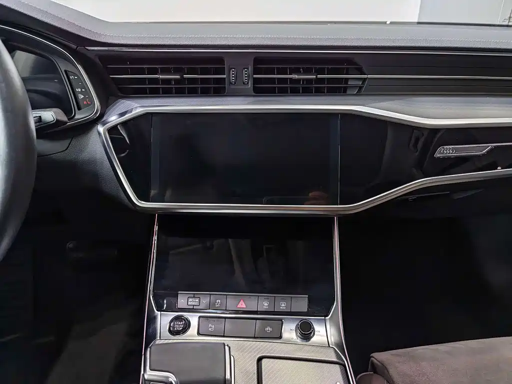 Audi A7L — миниатюра 9
