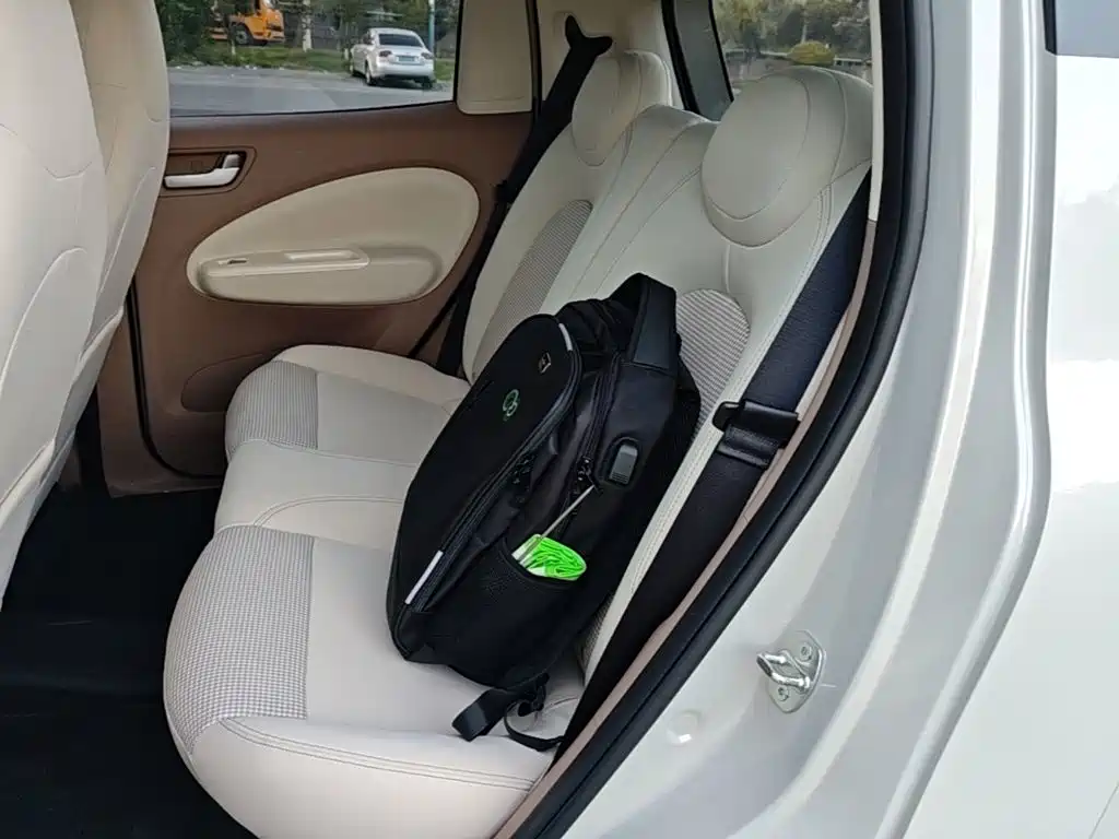 Wuling MINIEV — миниатюра 17