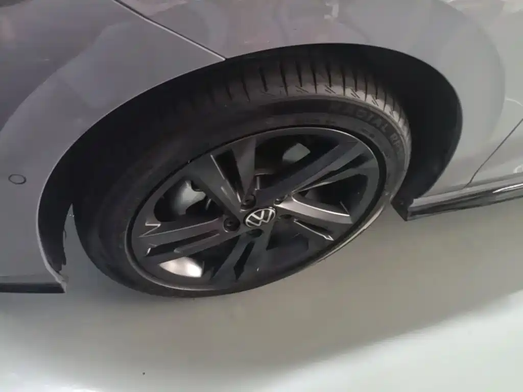Volkswagen Golf — миниатюра 23