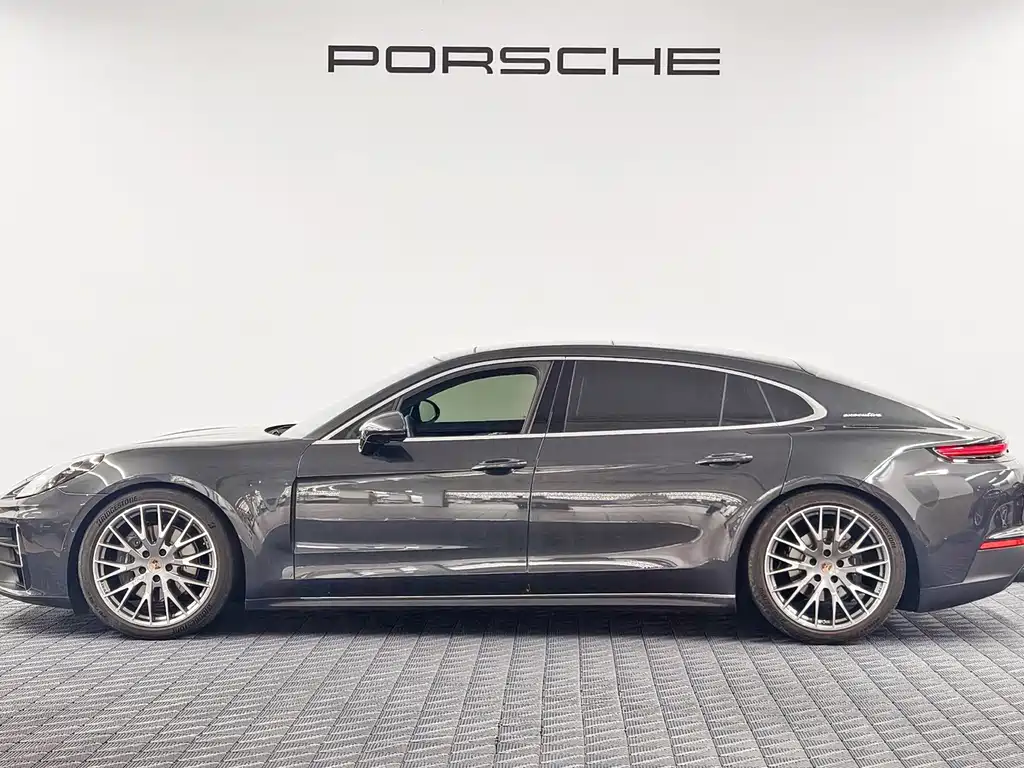 Porsche Panamera — миниатюра 2