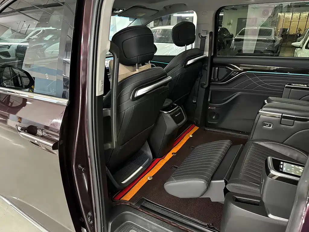 SAIC MAXUS EVERYONE 9