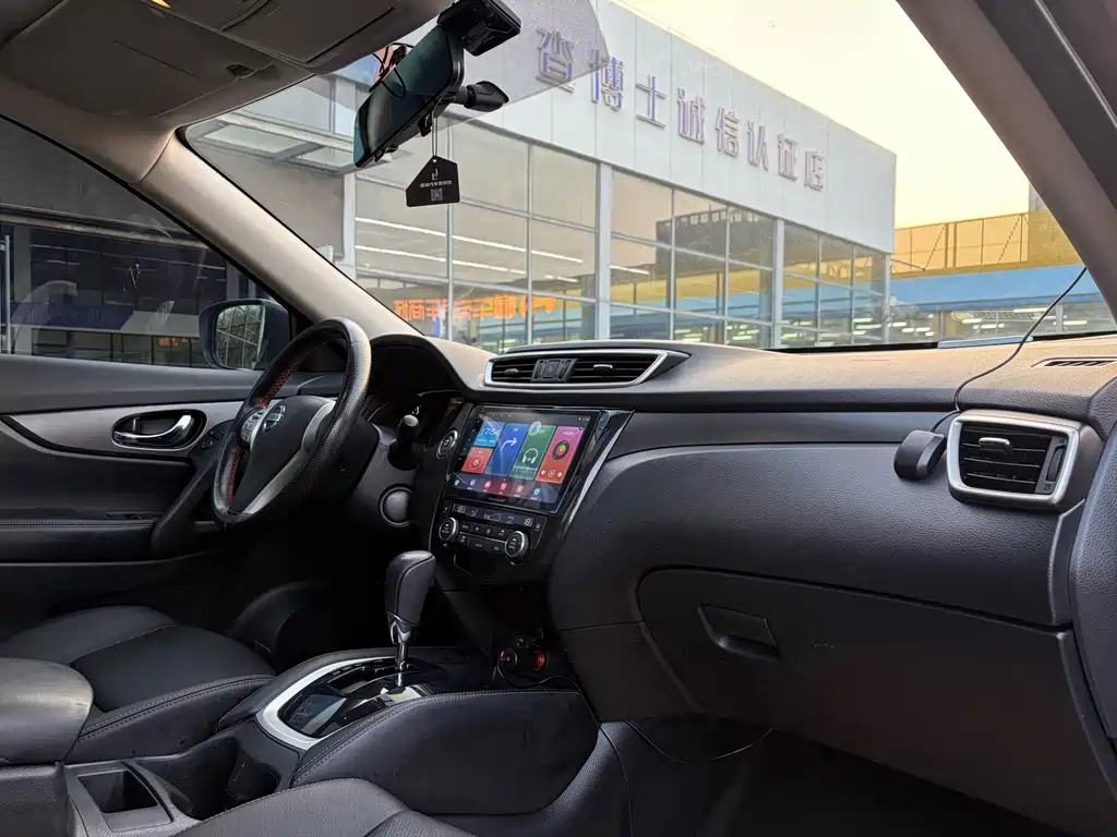 Nissan X-Trail — миниатюра 5