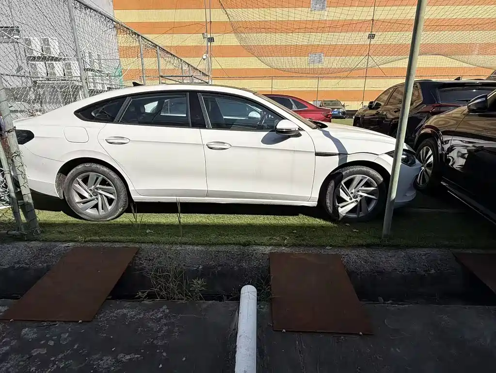 Volkswagen Lamando — миниатюра 7