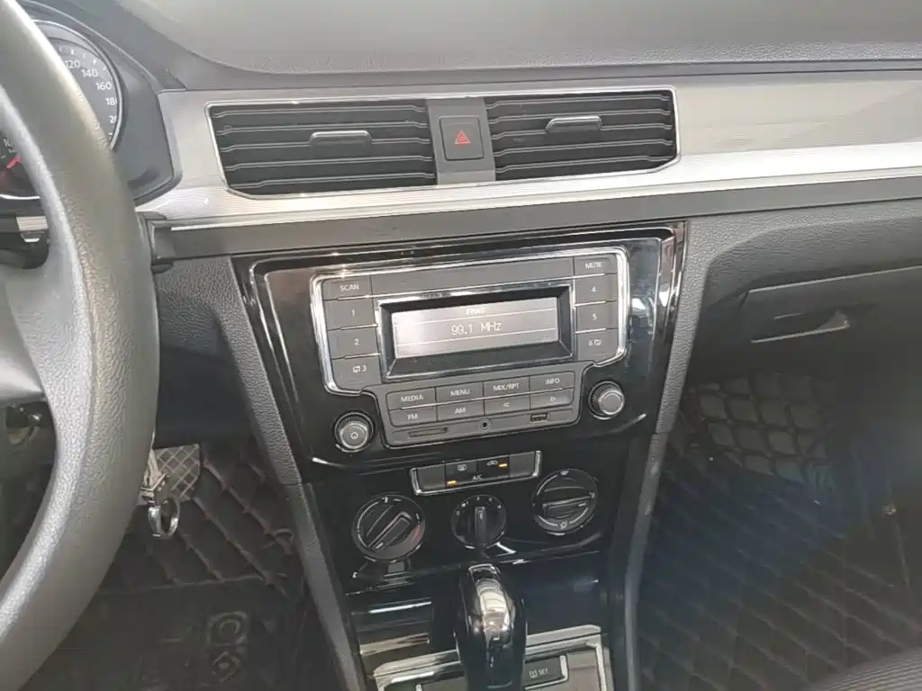 Volkswagen Bora — миниатюра 13