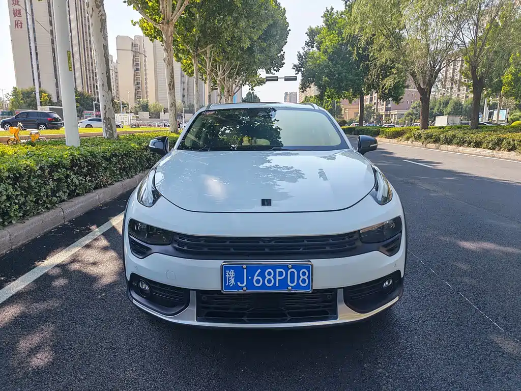 Lynk & Co 02 — миниатюра 2