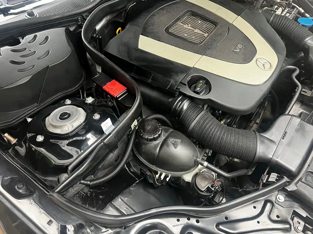 Mercedes-Benz E-Class — миниатюра 7
