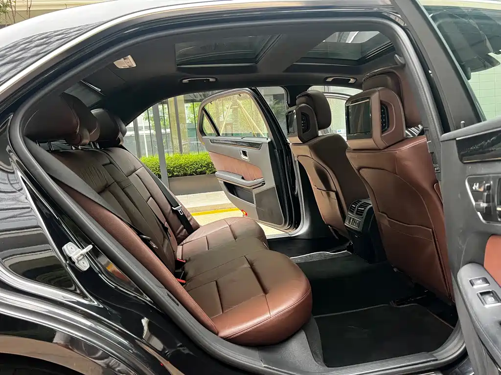Mercedes-Benz E-Class — миниатюра 22