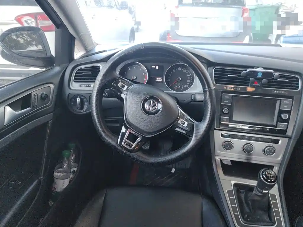 Volkswagen Golf — миниатюра 6