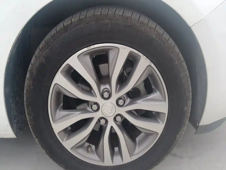 Buick Excelle — миниатюра 6