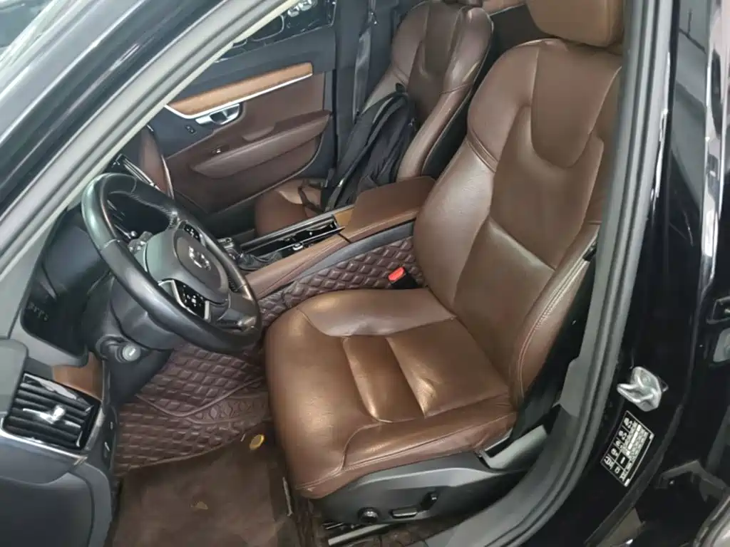 Volvo S90 — миниатюра 15