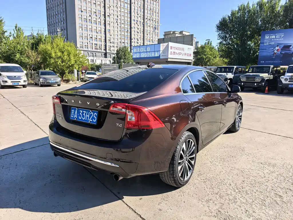 Volvo S60 — миниатюра 10