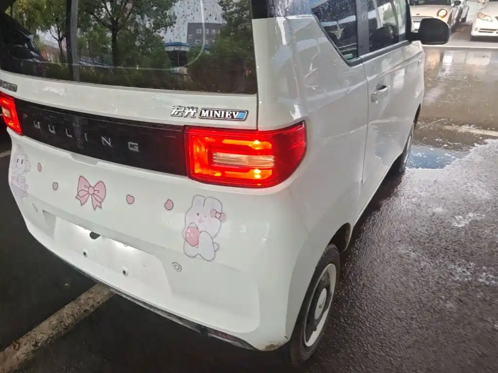 Wuling MINIEV — миниатюра 8