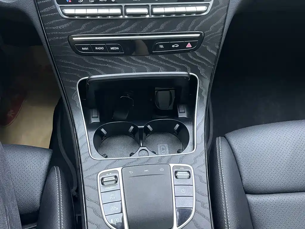 Mercedes-Benz C-Class (Import) — миниатюра 12
