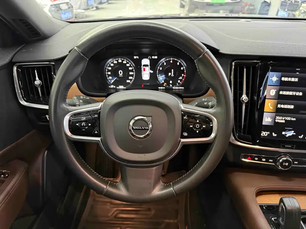 Volvo S90 — миниатюра 18