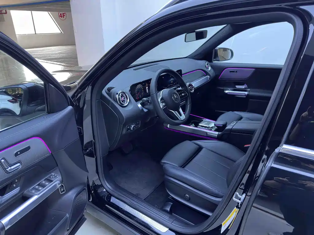Mercedes-Benz GLB — миниатюра 9