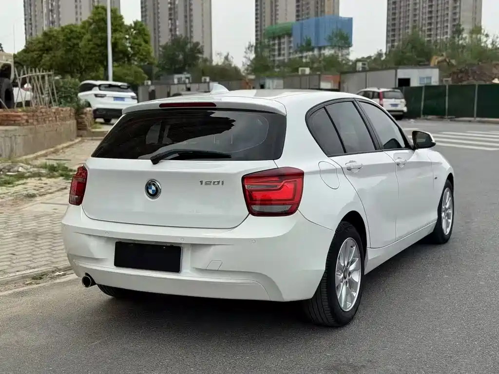 BMW 1 Series (Import) — миниатюра 8