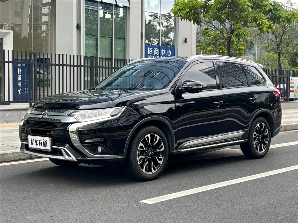 Mitsubishi Outlander 2019 2.0L Enjoy 5 мест V