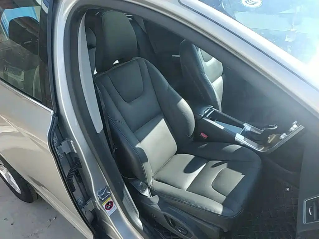 Volvo XC60 — миниатюра 25