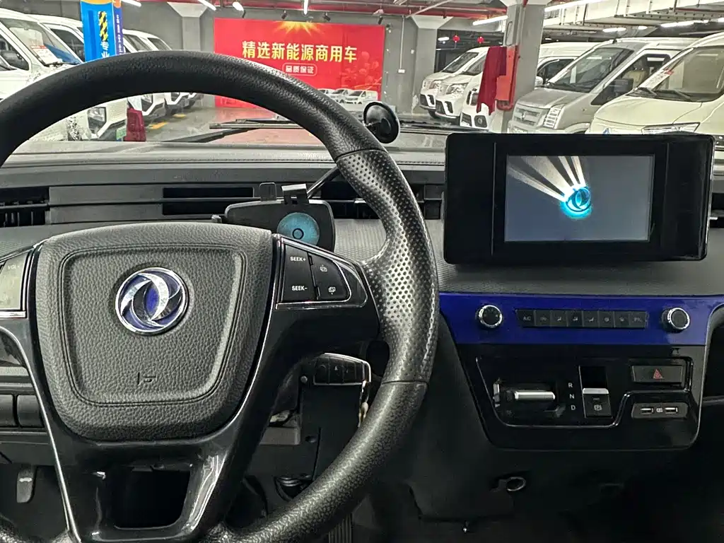 DONGFENG YUFENG EM27