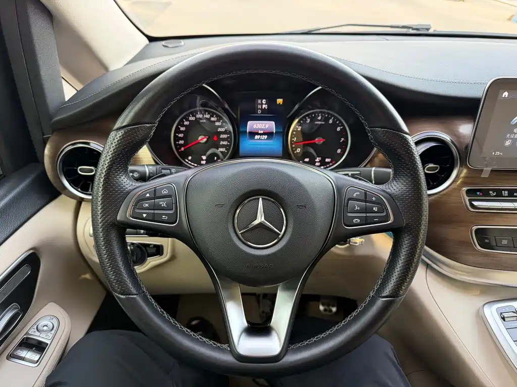 MERCEDES-BENZ V CLASS