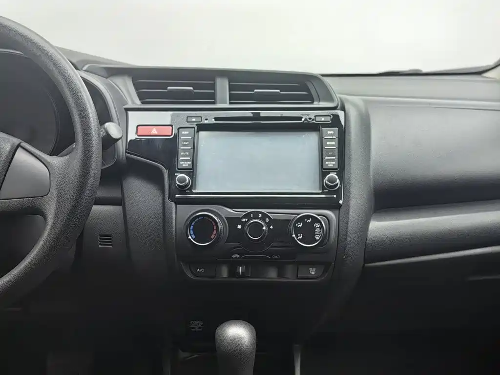 Honda Fit — миниатюра 12