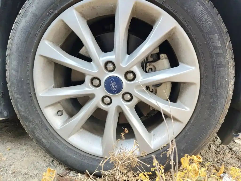 Ford Mondeo — миниатюра 8