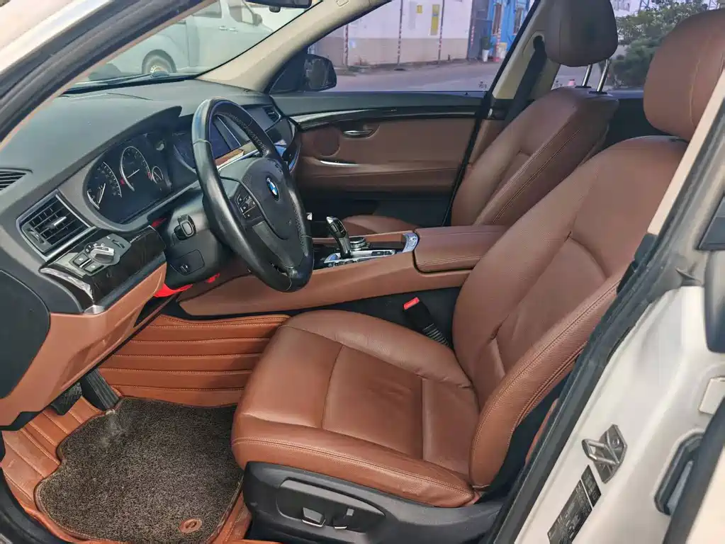 BMW 5 Series GT — миниатюра 17