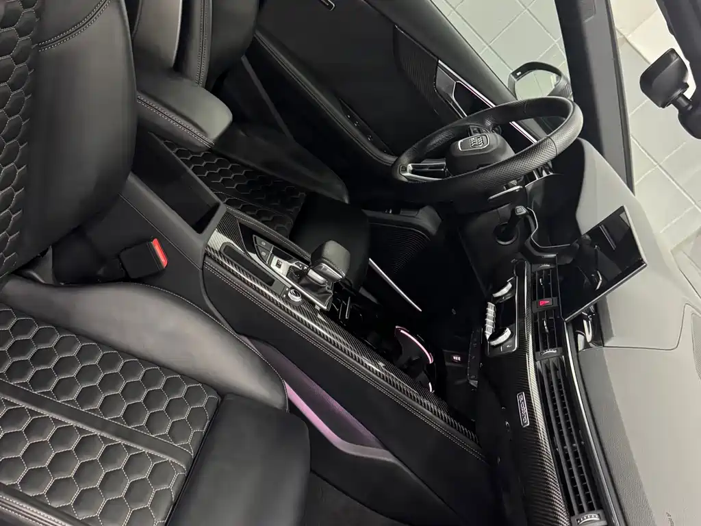 Audi RS 4 — миниатюра 14