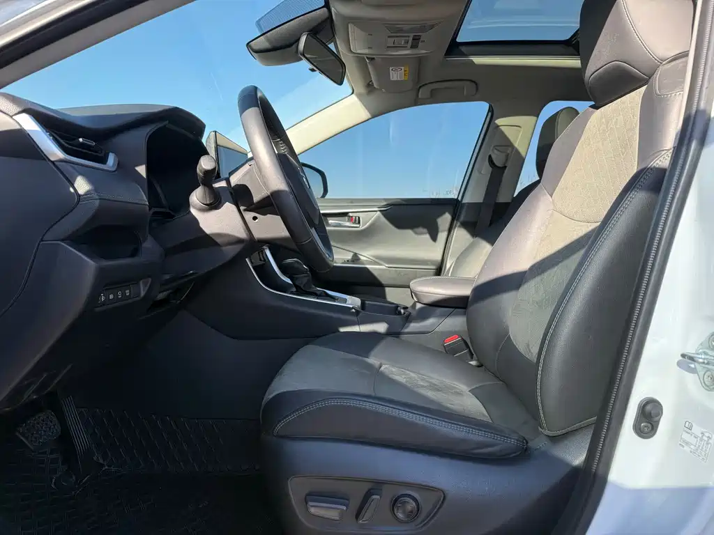 TOYOTA RAV4 RONGFANG