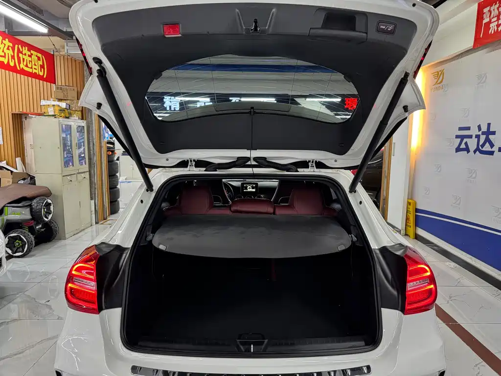 Mercedes-Benz GLA — миниатюра 12