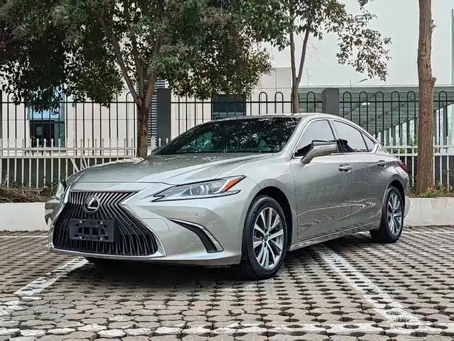 LEXUS ES 2021