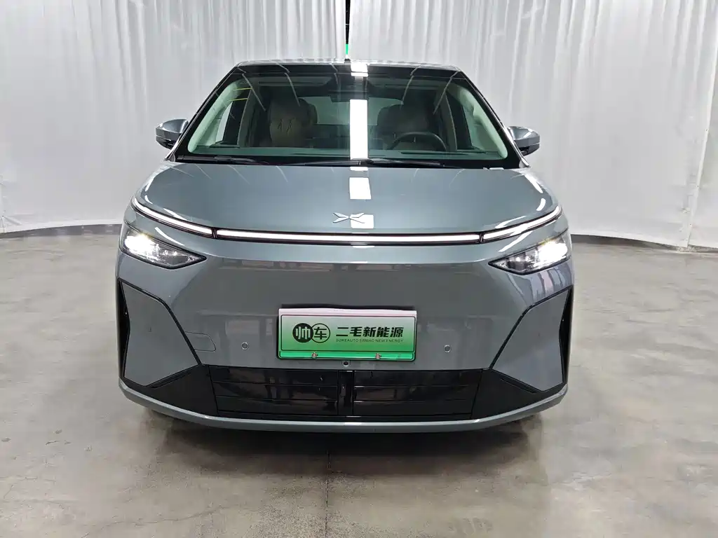 XPeng X9 — миниатюра 2
