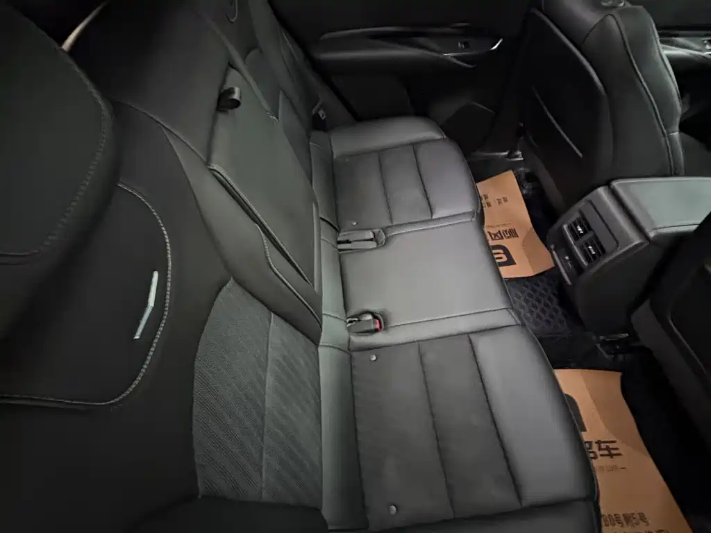 Cadillac XT4 — миниатюра 11