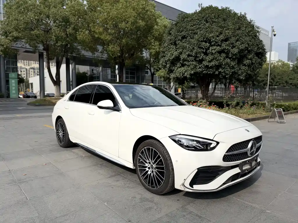 Mercedes-Benz C-Class — миниатюра 4