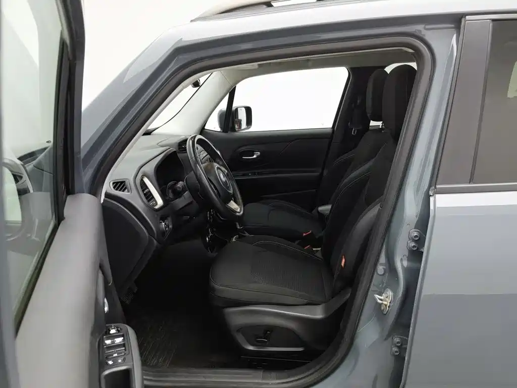Jeep Renegade — миниатюра 10