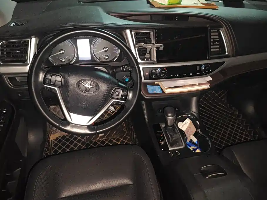 Toyota Highlander — миниатюра 12