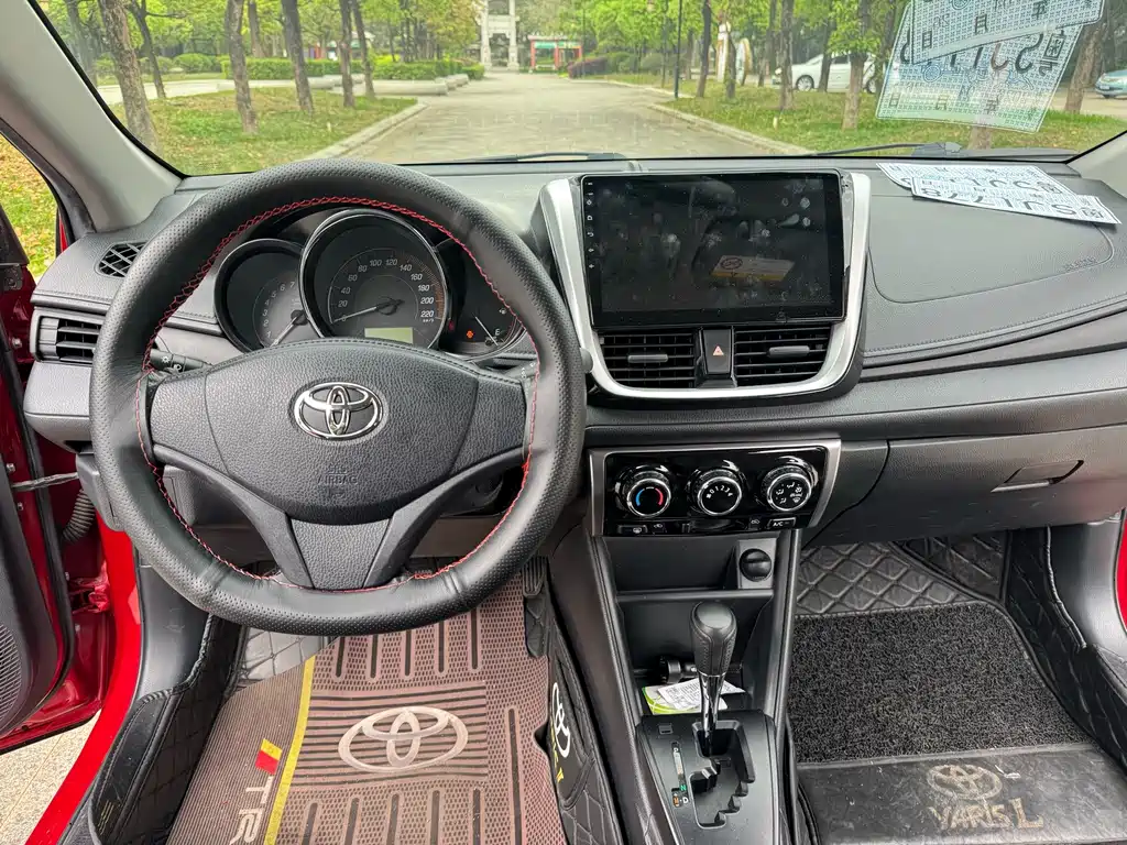 Toyota Yaris L - фото 8
