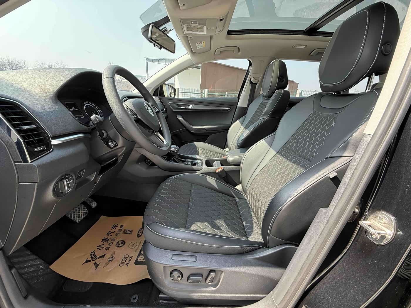 Skoda Karoq 1.4 л 2021 г. Чёрный, пробег 33000 км