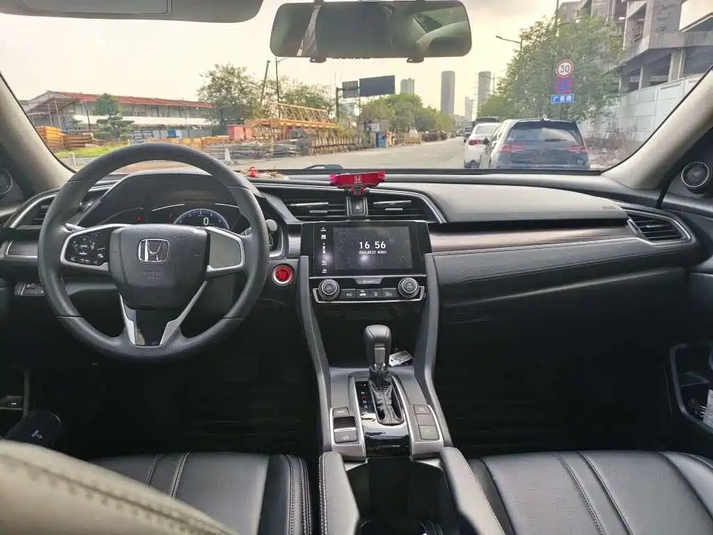 Honda Civic — миниатюра 8