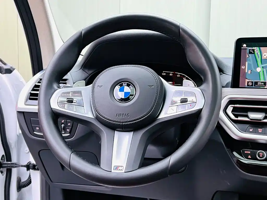 BMW X3 — миниатюра 10