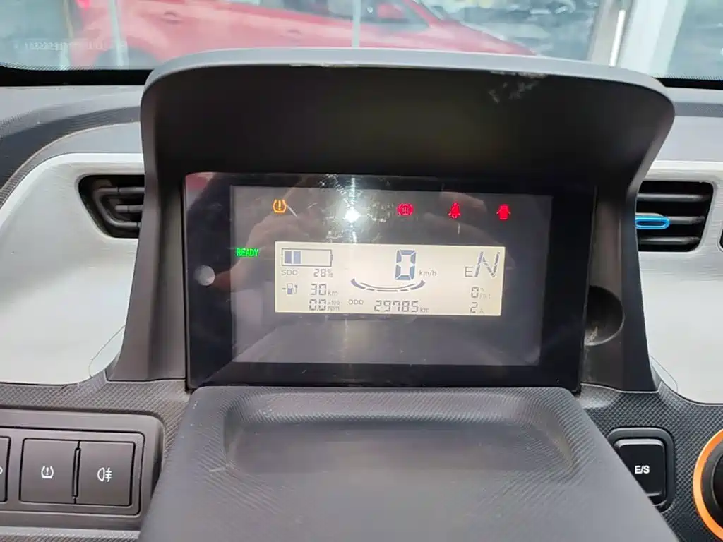 Wuling MINIEV — миниатюра 12