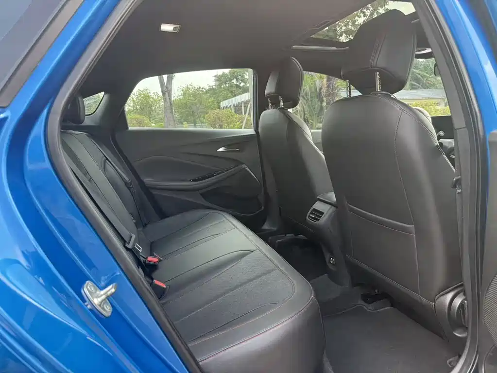 Buick Verano — миниатюра 10