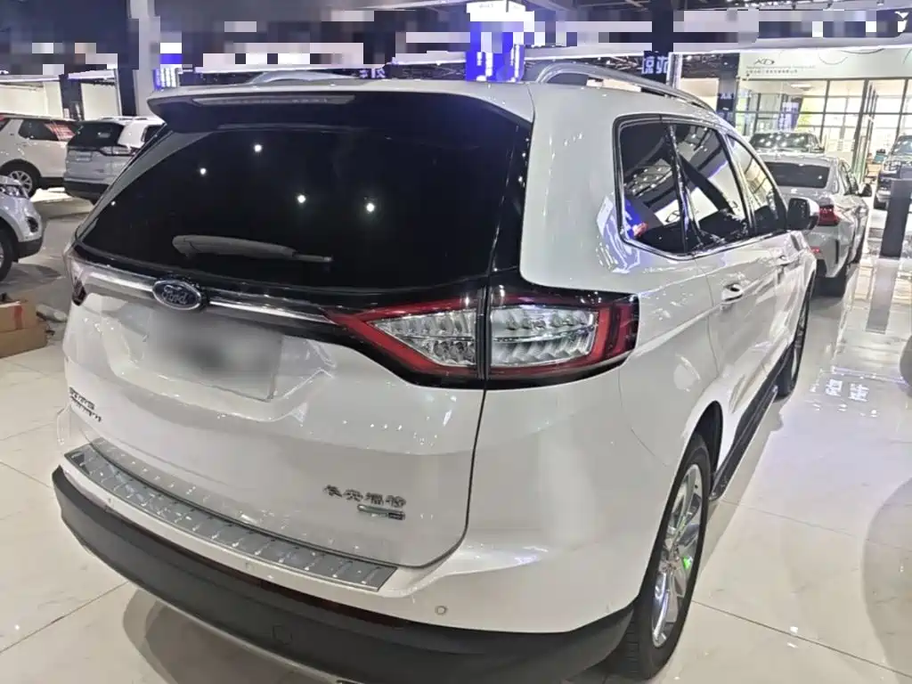 Ford Edge — миниатюра 7