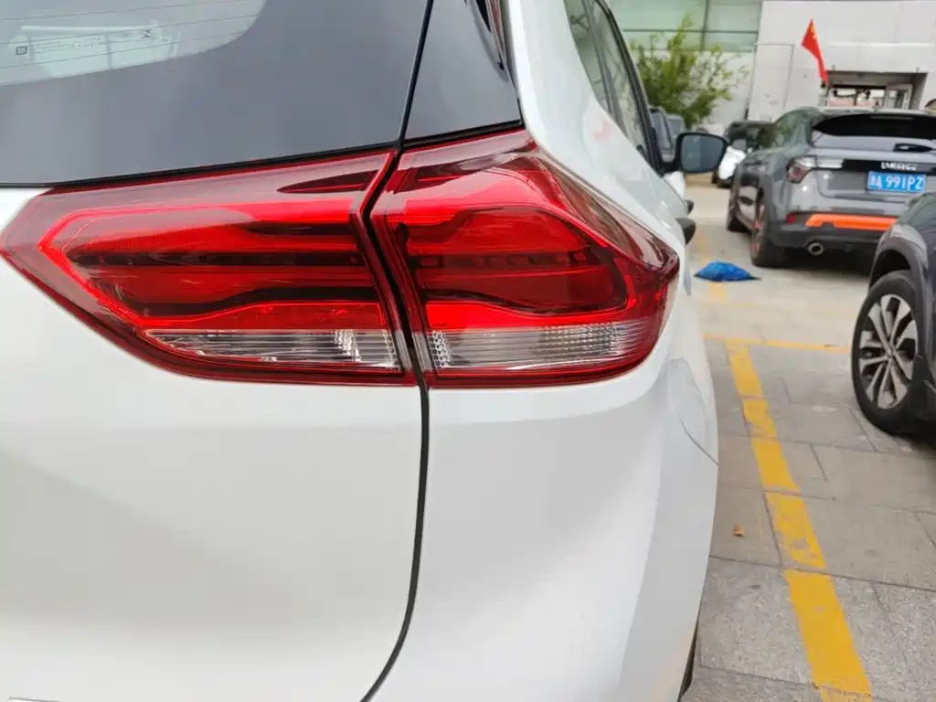 Chevrolet Trax — миниатюра 8