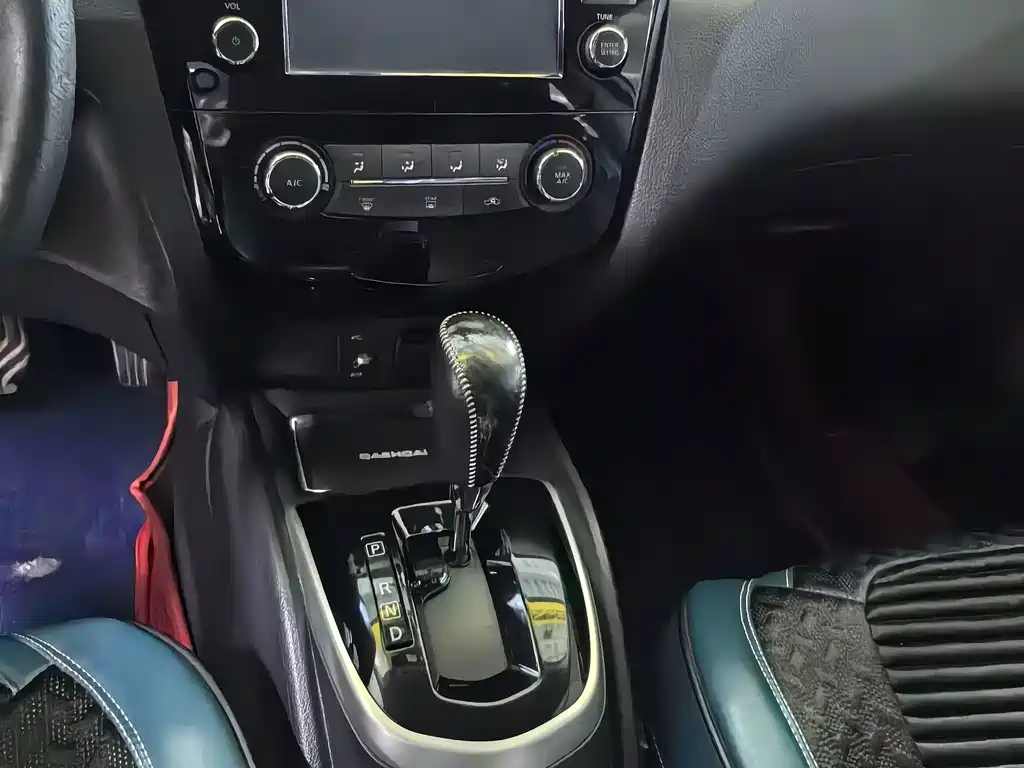 Nissan Qashqai — миниатюра 9