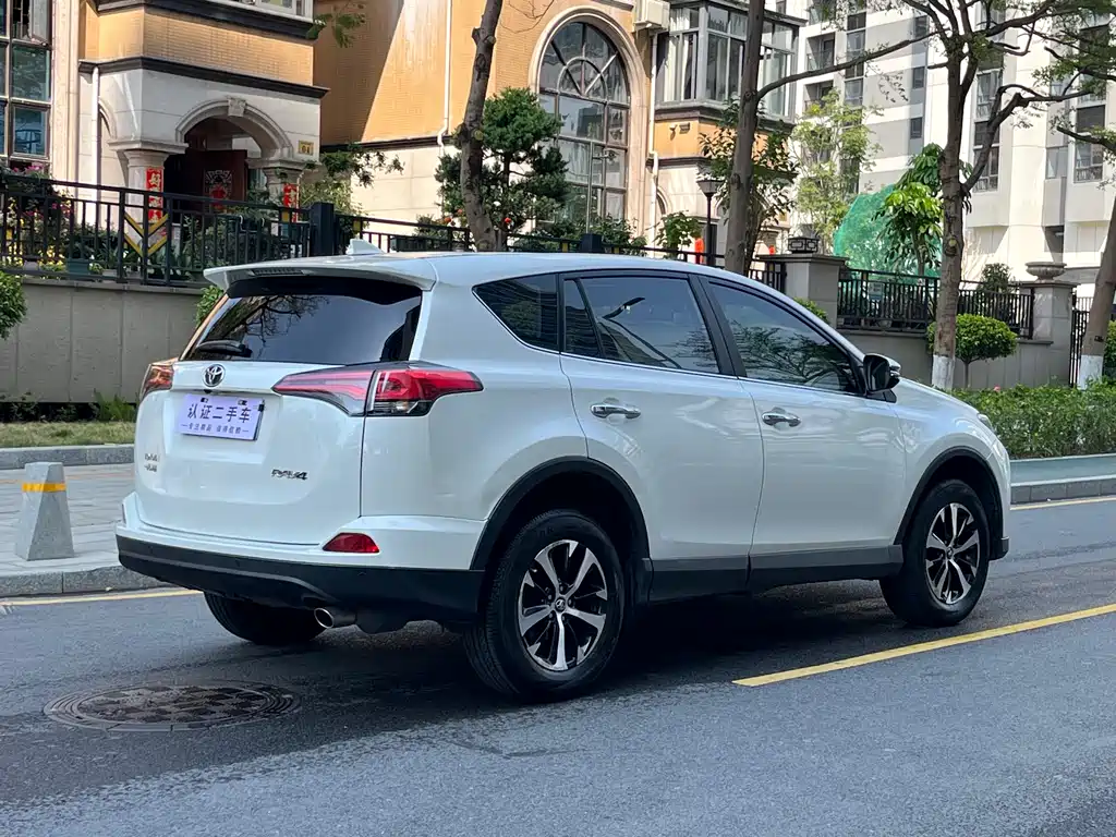 TOYOTA RAV4 RONGFANG