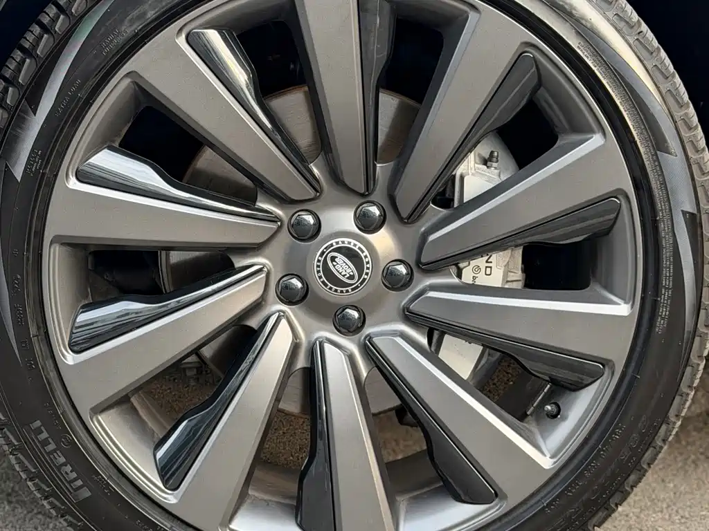 Land Rover Range Rover — миниатюра 6