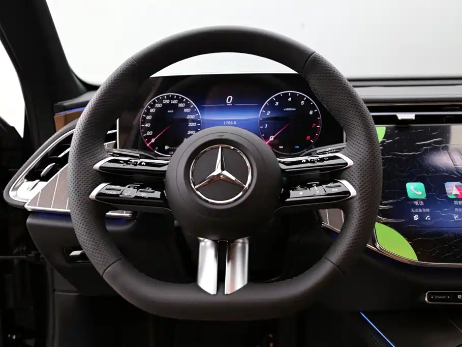 Mercedes-Benz E-Class — миниатюра 15